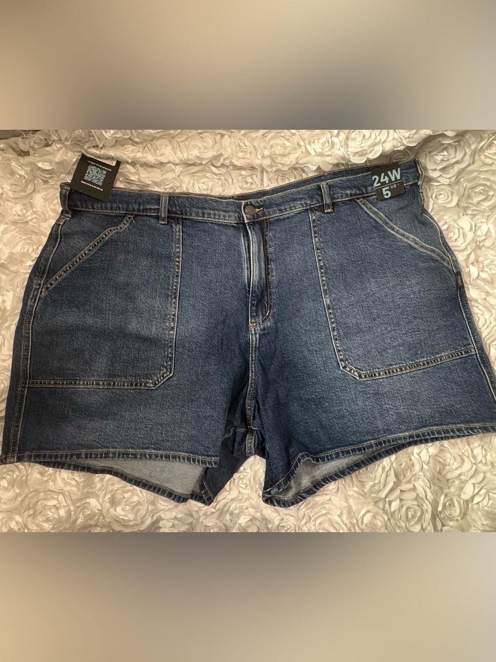 Silver Jeans Co Utility Shorts Women’s 24W Blue Stretch Denim Mid Rise